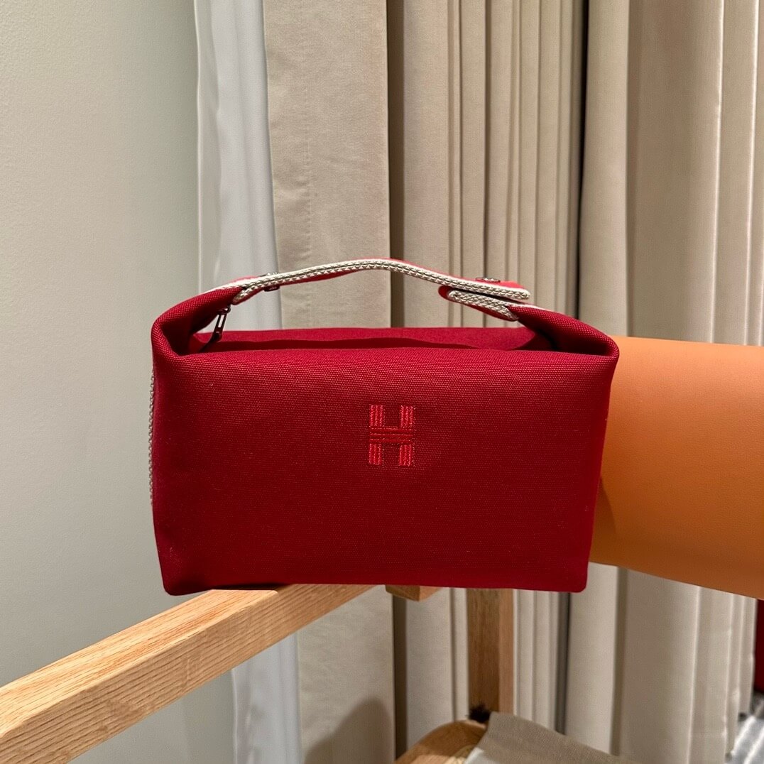 Hermes toiletery bag - Image 4