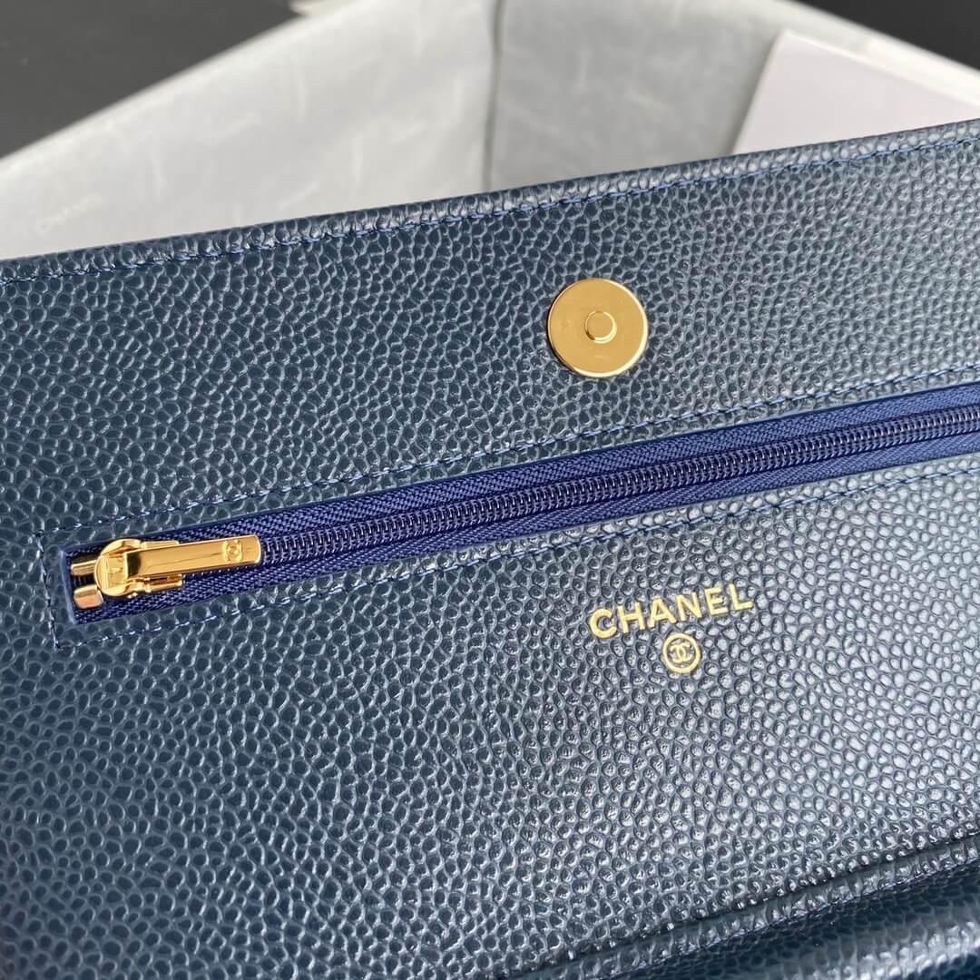 Chanel classic chain wallet - Image 6