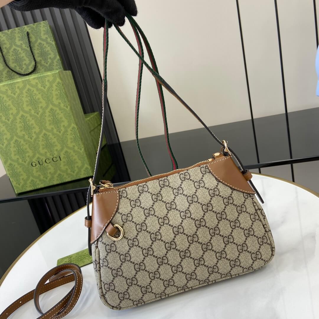 GG Emblem small shoulder bag - Image 6