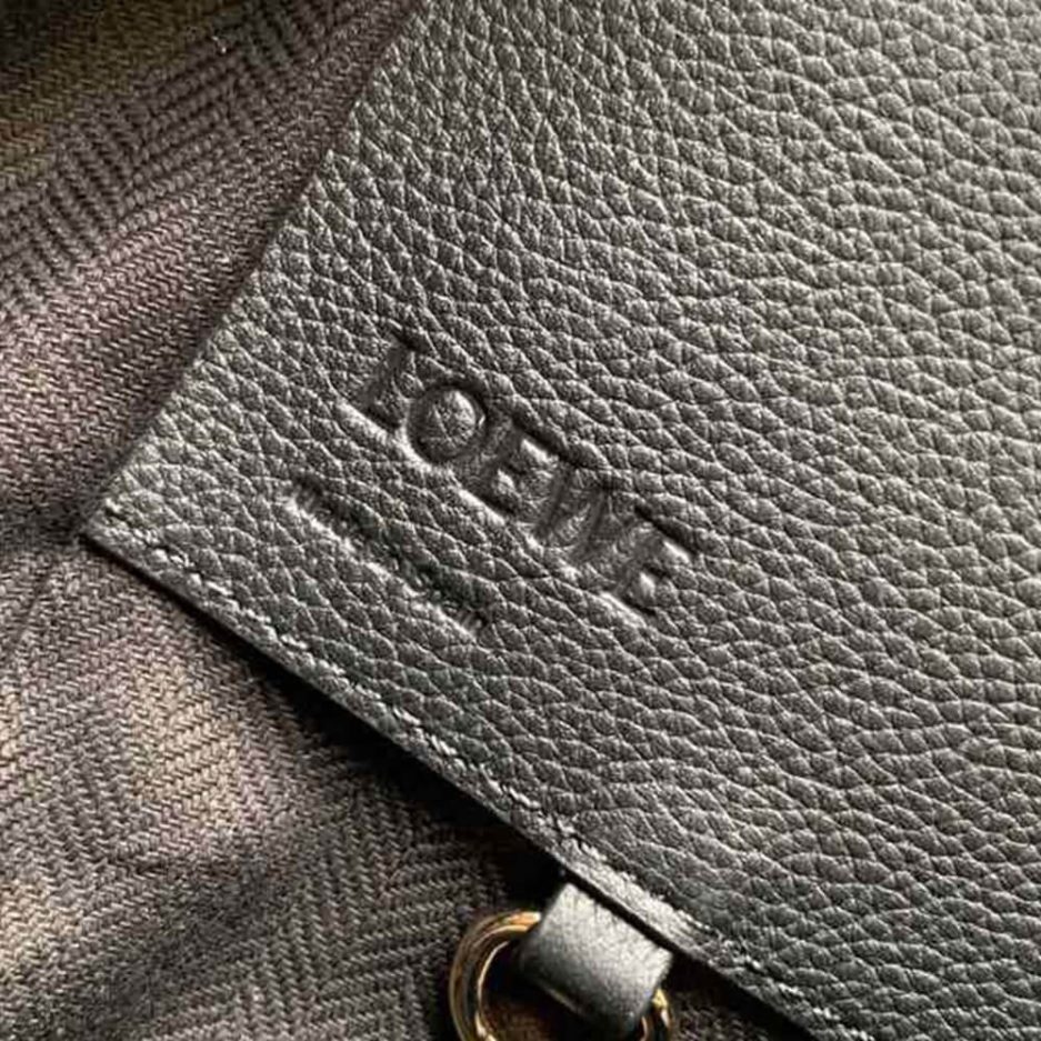 Black Loewe Small Hammock bag in soft grained calfskin - Image 7