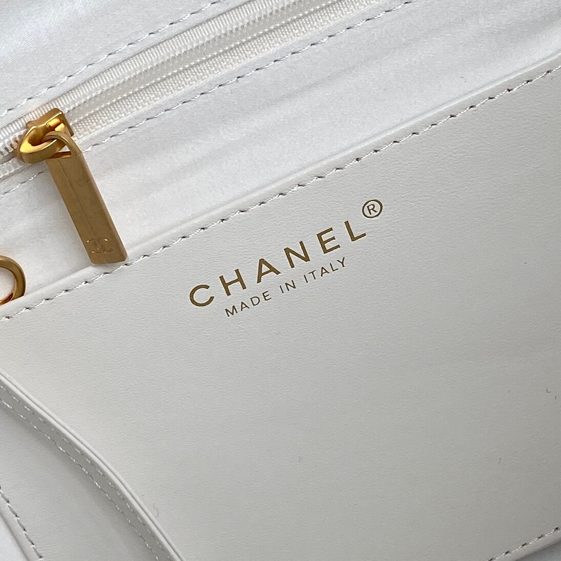 White Chanel Shopping Bag (high-end grade) - Image 7
