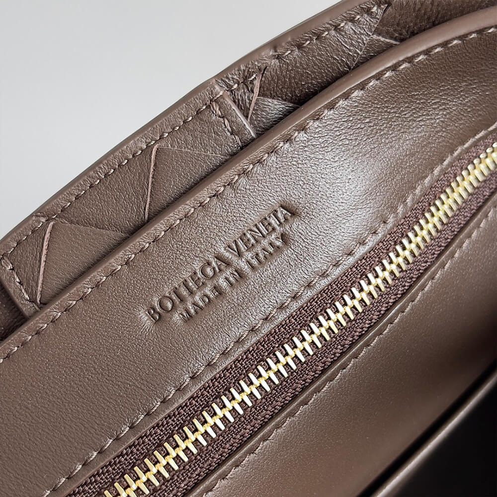 Bottega Veneta Small Andiamo - Image 7