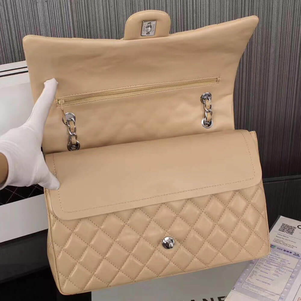 CHANEL Classic Maxi Handbag - Image 7