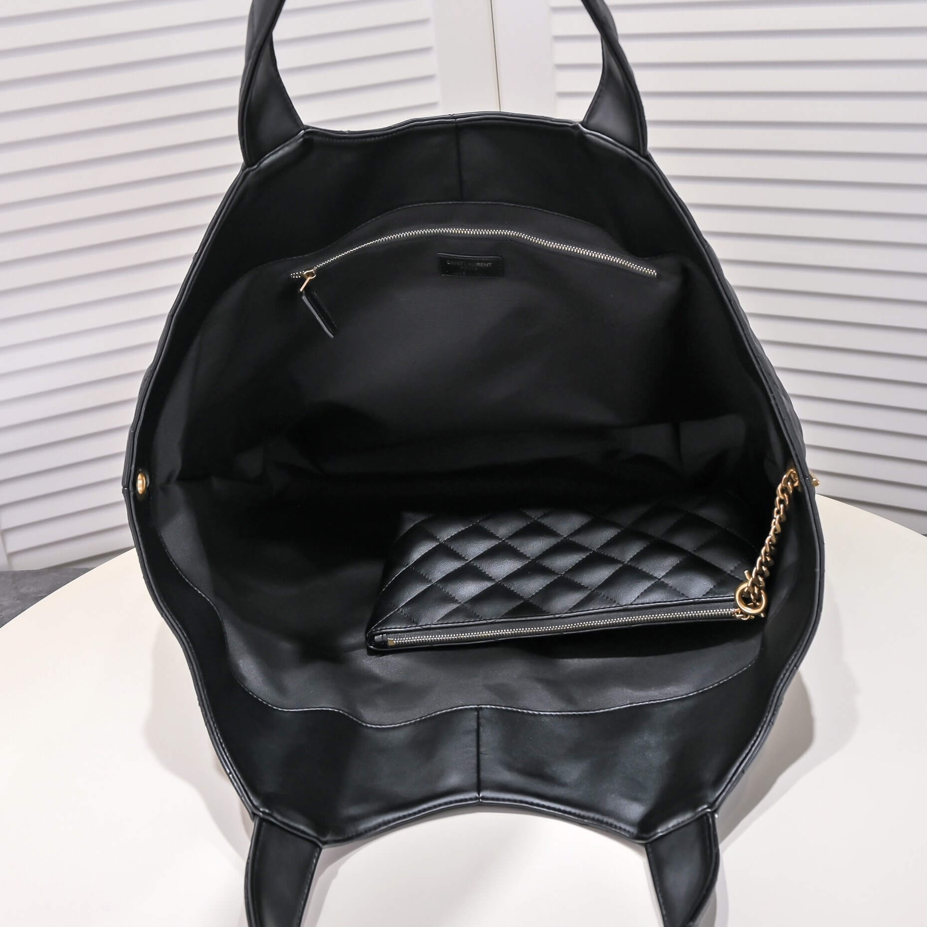 YSL Icare quilted lambskin oversized shopping bag (High-end grade) - Image 8