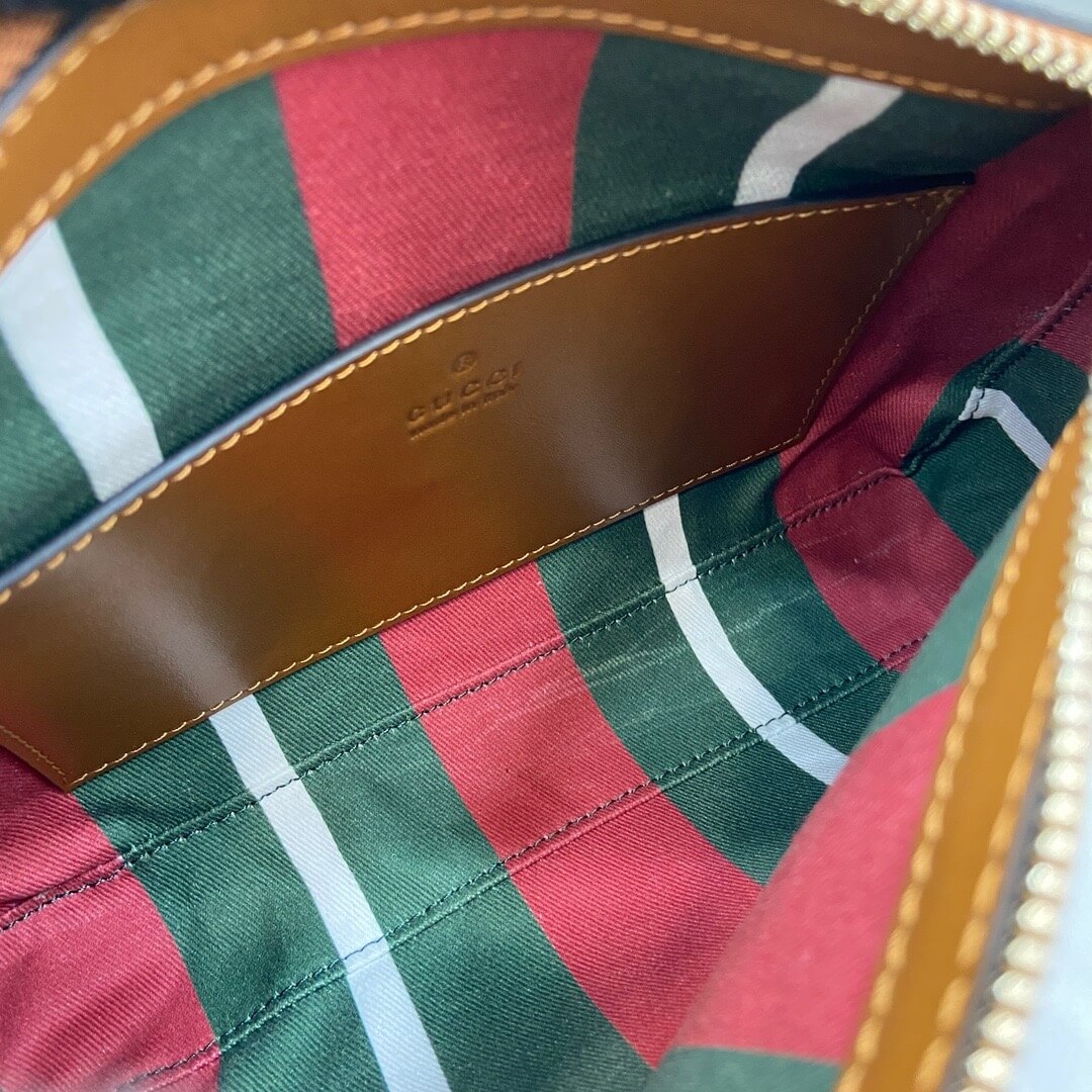 GG Emblem small shoulder bag - Image 8